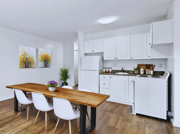 Princess Apartments, 42 Herkimer St, Hamilton, ON L8P 2G4