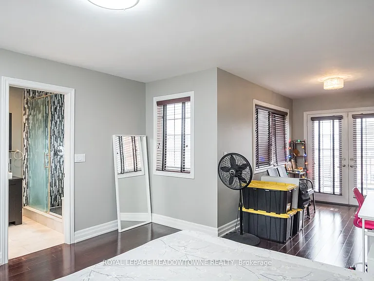 3486 Eglinton Ave W — Photo 18
