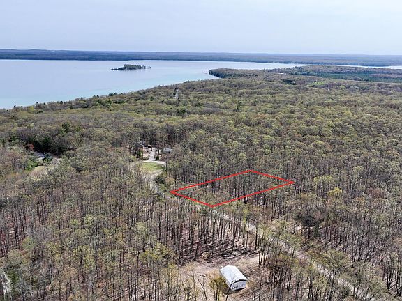 3rd image of LOT 16 Miles Way