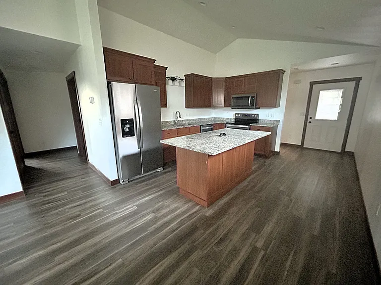 1759 Aspen Ct — Photo 3
