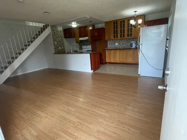 422 Caribrook Way APT 3, Stockton, CA 95207