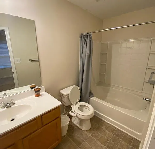 1714 Heights Cir NW — Photo 4