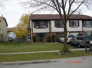 3952 Port Dr, Hanover Park, IL 60133