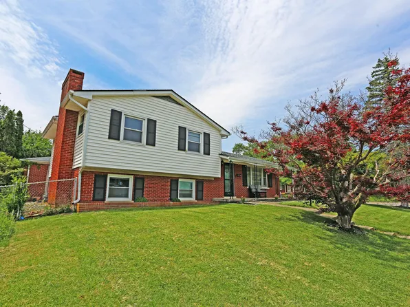 2198 Garden Springs Dr, Lexington, KY 40504