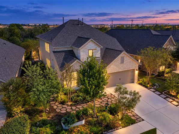 317 Lacey Oak Loop, San Marcos, TX 78666