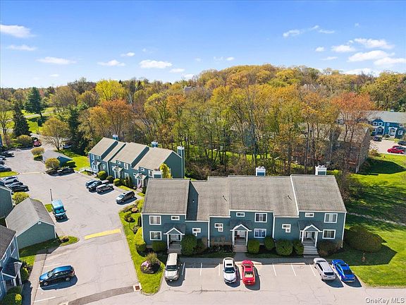 5th image of 604 Bentley Court