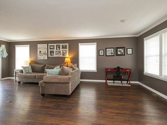 3rd image of 21528 Essex Dr