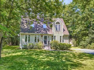 94 Candy Ln, Danville, NH 03819