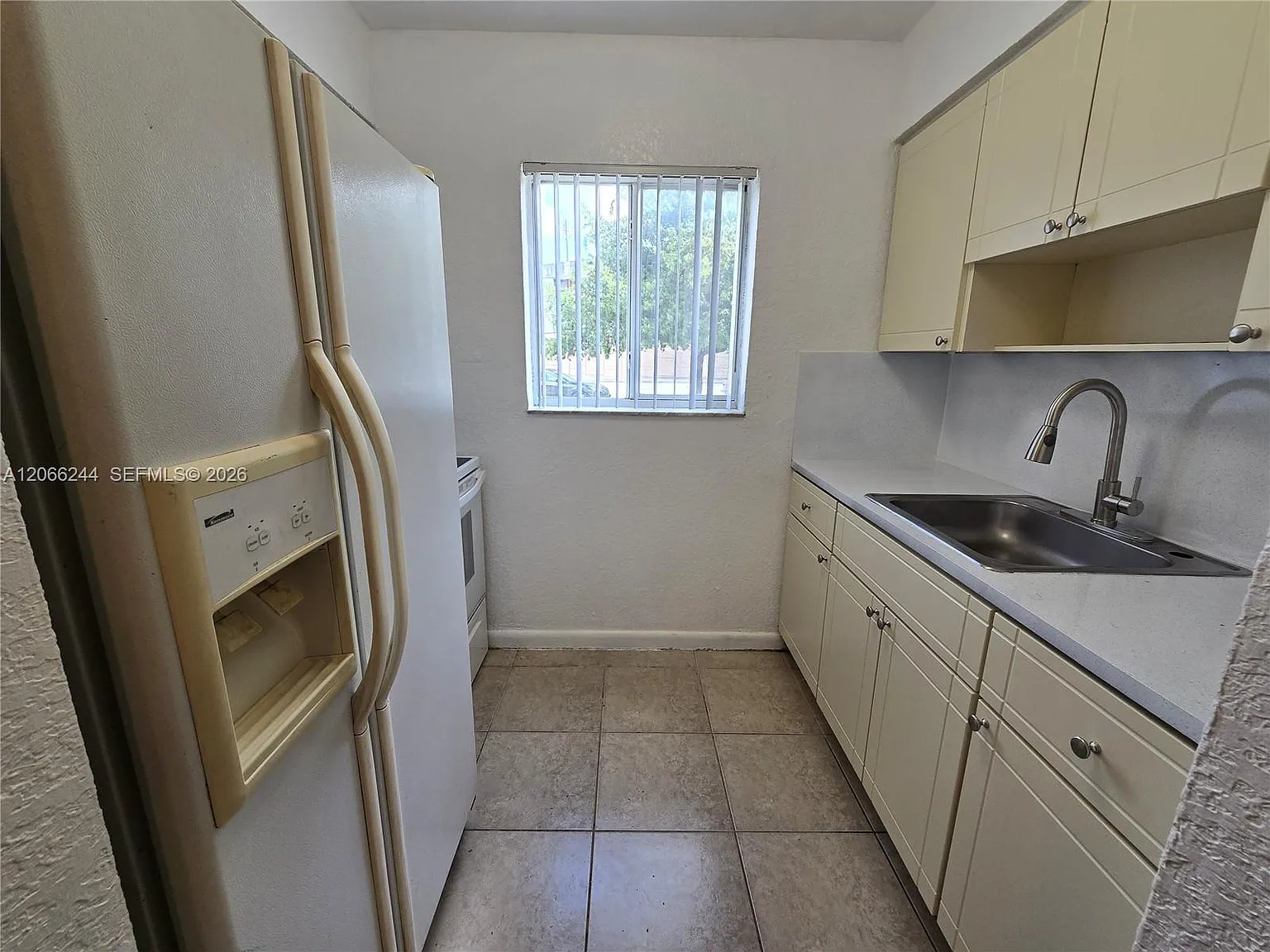 River Grand Ii Condo — Photo 3