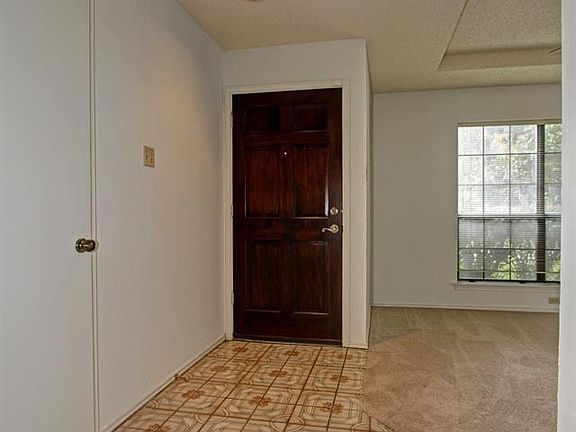 2nd image of 309 Ascot Dr