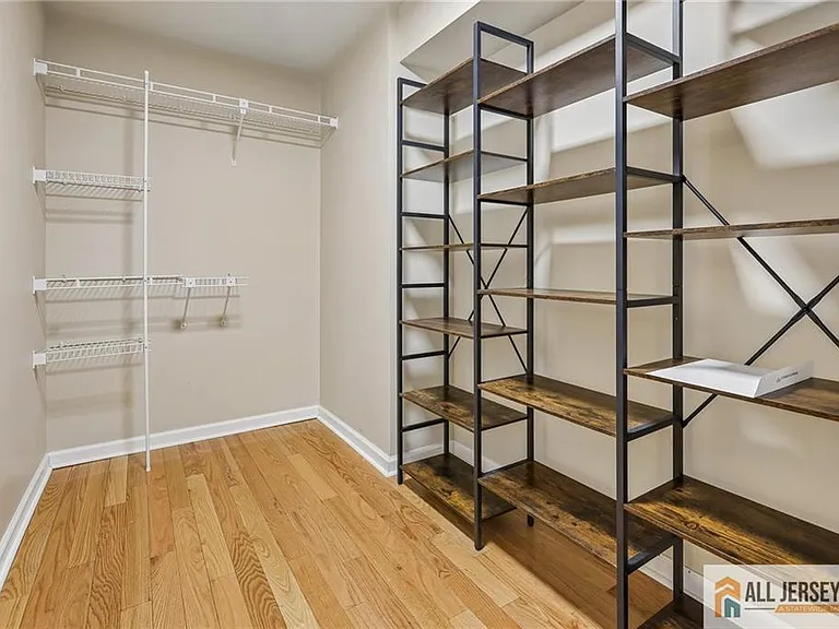 624 Brickhouse Rd — Photo 37