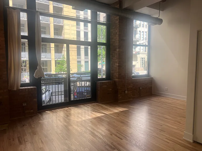 521 W Superior St #132 — Photo 3