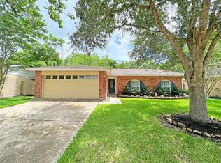6210 Creekside Ln, League City, TX 77573