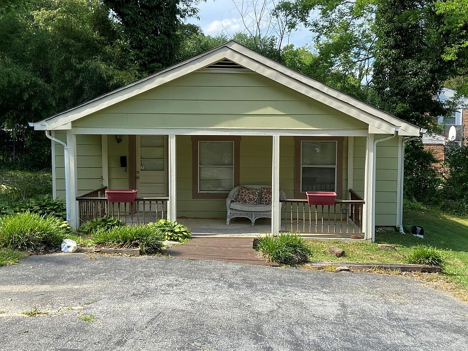 1st image of 1301 Erin Ln