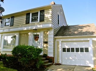 2958 Gasser Blvd, Rocky River, OH 44116