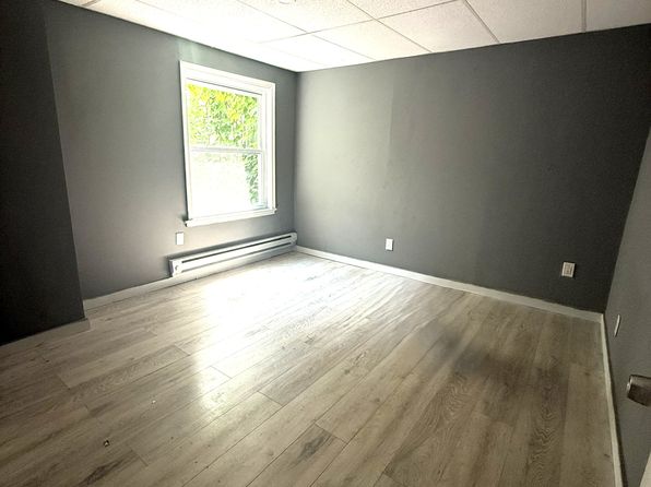 702 Pittston Ave #1