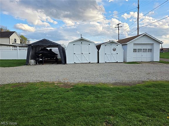 4th image of 342 N Bridge St