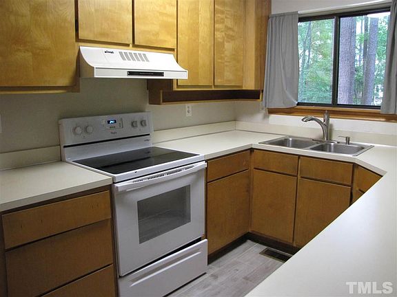 5th image of 4018 Westfield Dr