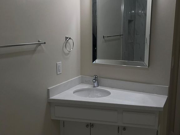 3rd image of 1610 Chabot Way