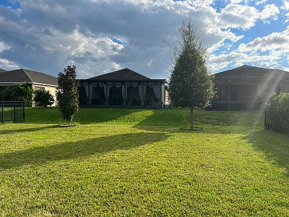 5th image of 3643 Cortland Dr