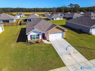 215 Chubbs Ln, Owens Cross Roads, AL 35763