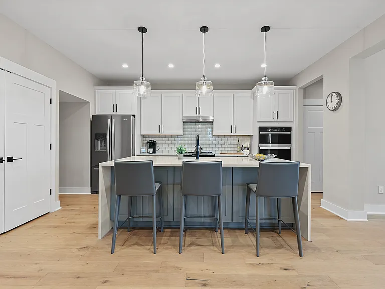 8866 Coe Dr — Photo 10