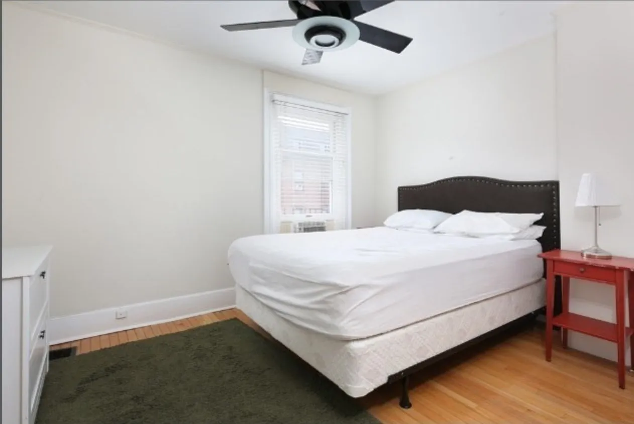 2 bed, 1.0 bath, 800 sqft, $4,200 — Photo 4