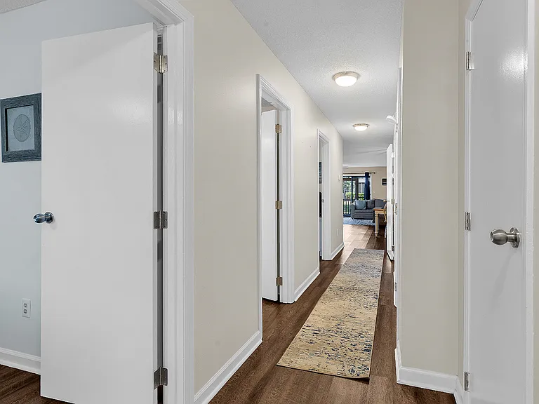1870 Auburn Ln #20-I — Photo 3
