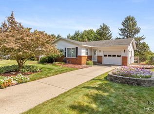 2618 Valley Ave NW, Grand Rapids, MI 49544