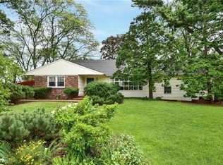 5 Hampton Oval, New Rochelle, NY 10805