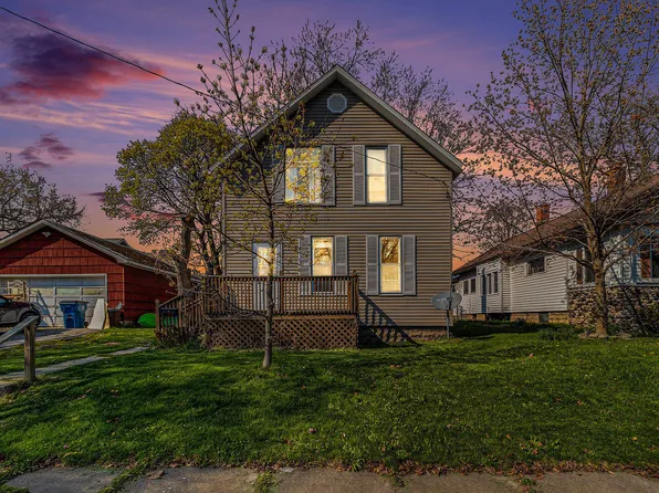 262 4th St, Manistee, MI 49660