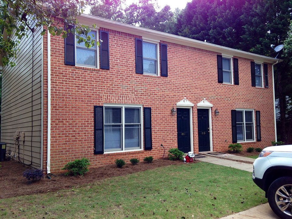 2nd image of 1011 Deni Ct