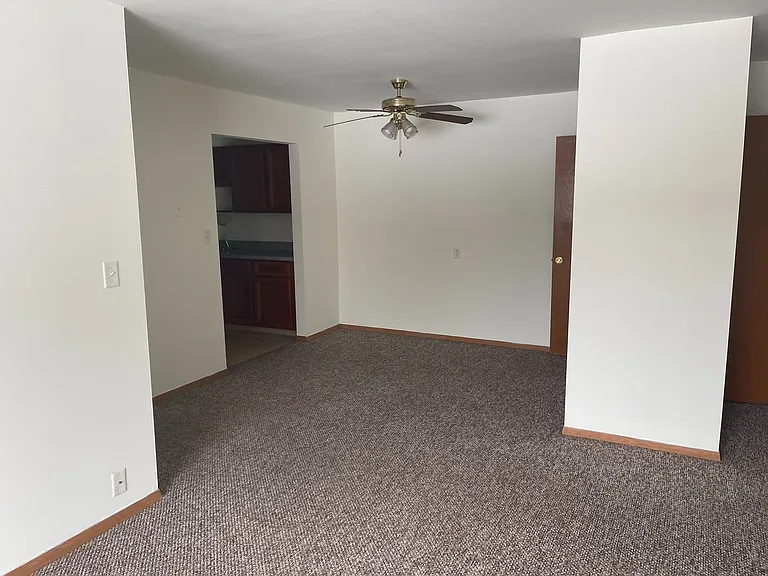 Delwan Apartments — Photo 13