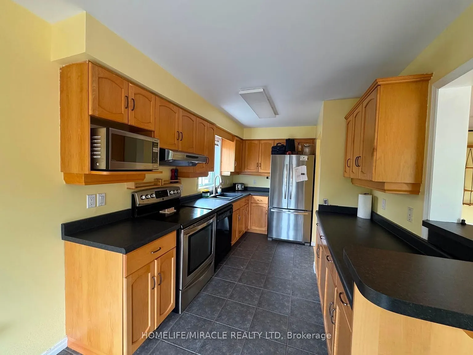 3 bed, $3,000 — Photo 3