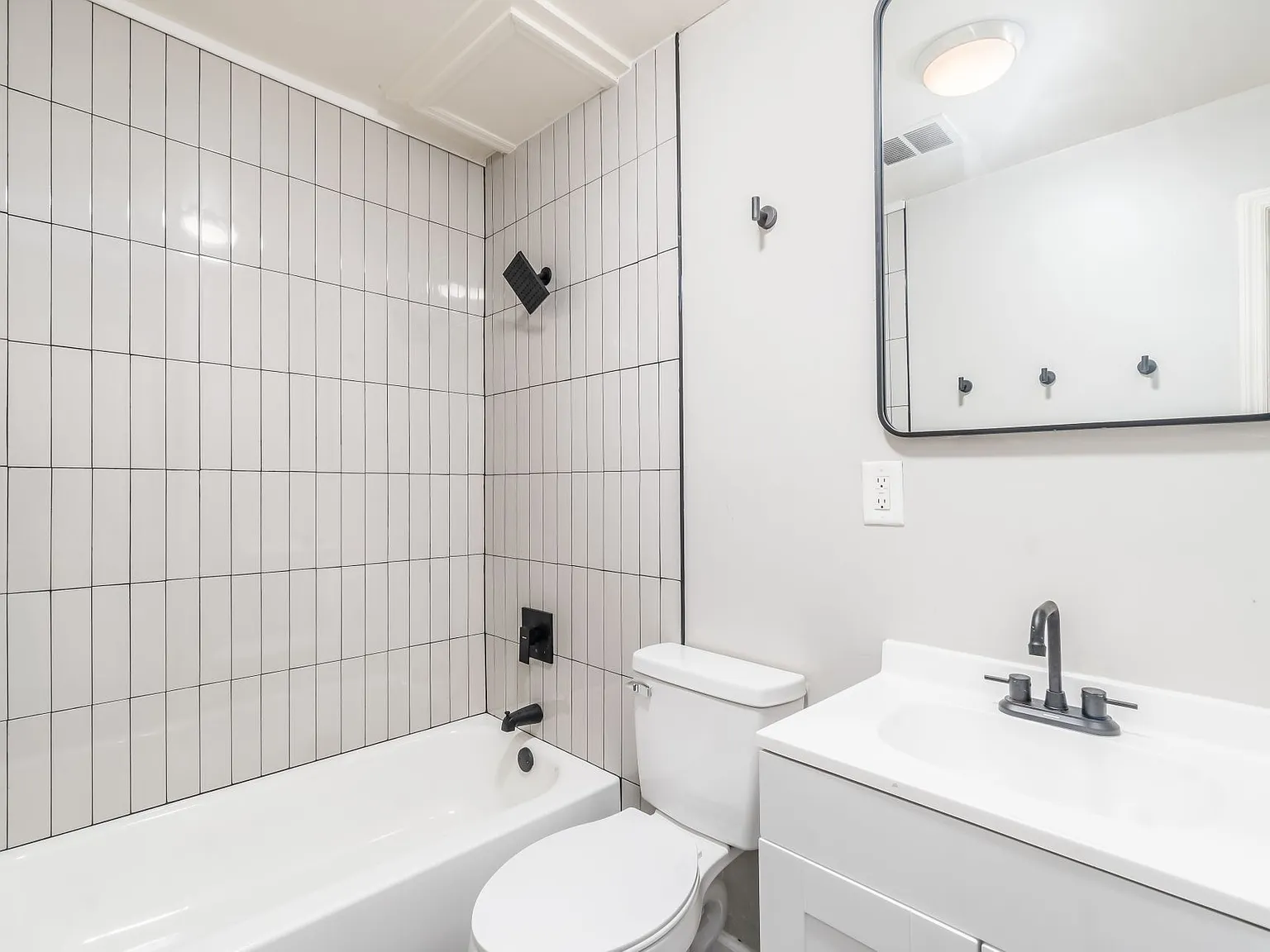 721 Reinhard Ave — Photo 4