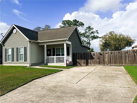 2nd image of 2740 Village Ct