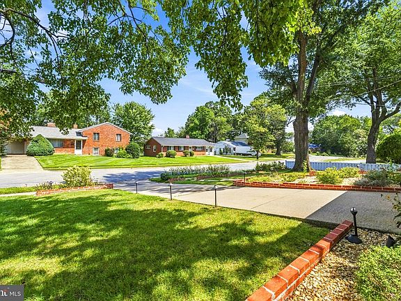 5th image of 6011 Hibbling Ave