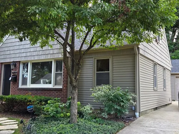 1291 Martha Washington DRIVE, Wauwatosa, WI 53213