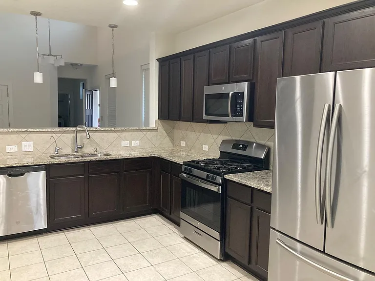12410 Maypole Bnd — Photo 12