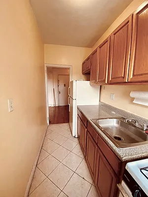 Rented by Zjama Realty Corp | media 17