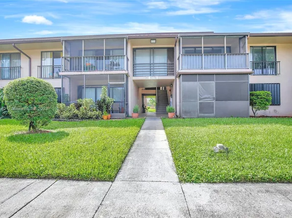 5771 Washington St APT H23, Hollywood, FL 33023