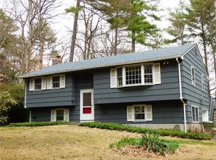 22 Centerwood Rd, Simsbury, CT 06070