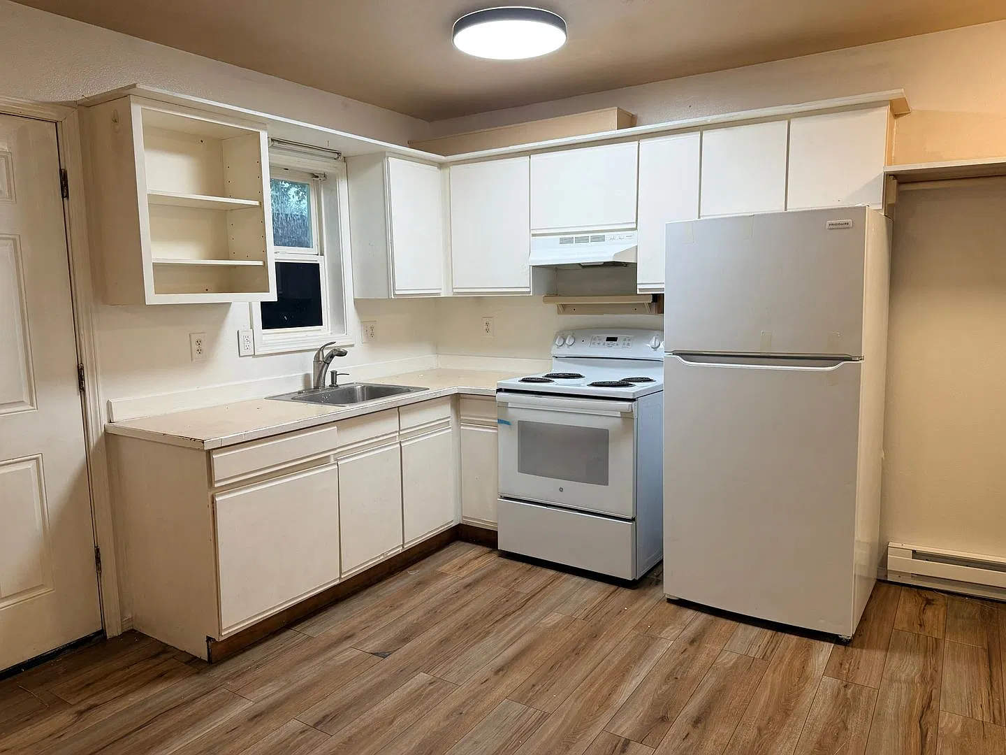 1308 Princeton Ave — Photo 3