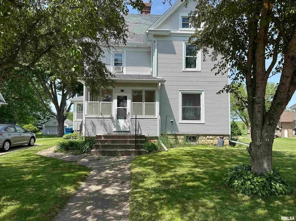 232 1st St, Charlotte, IA 52731