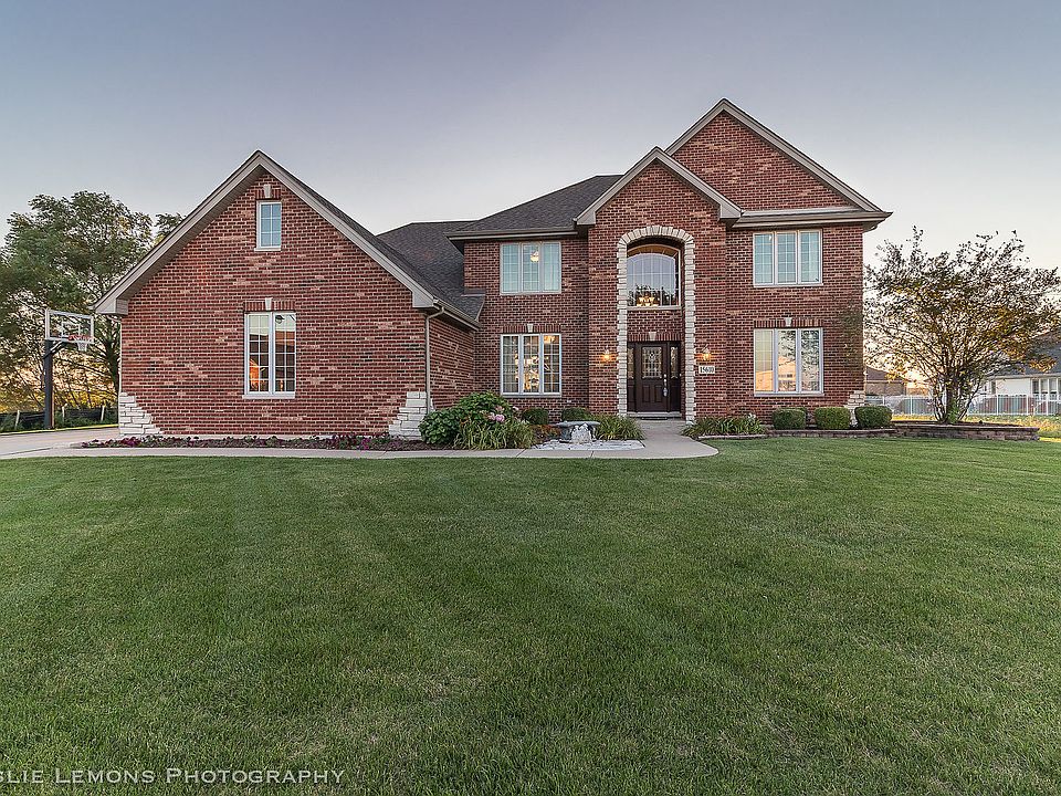 1st image of 15610 Jeanne Ln
