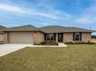 6227 Pineapple Dr, Milton, FL 32570