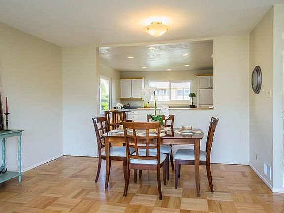3rd image of 127 Lake Dr