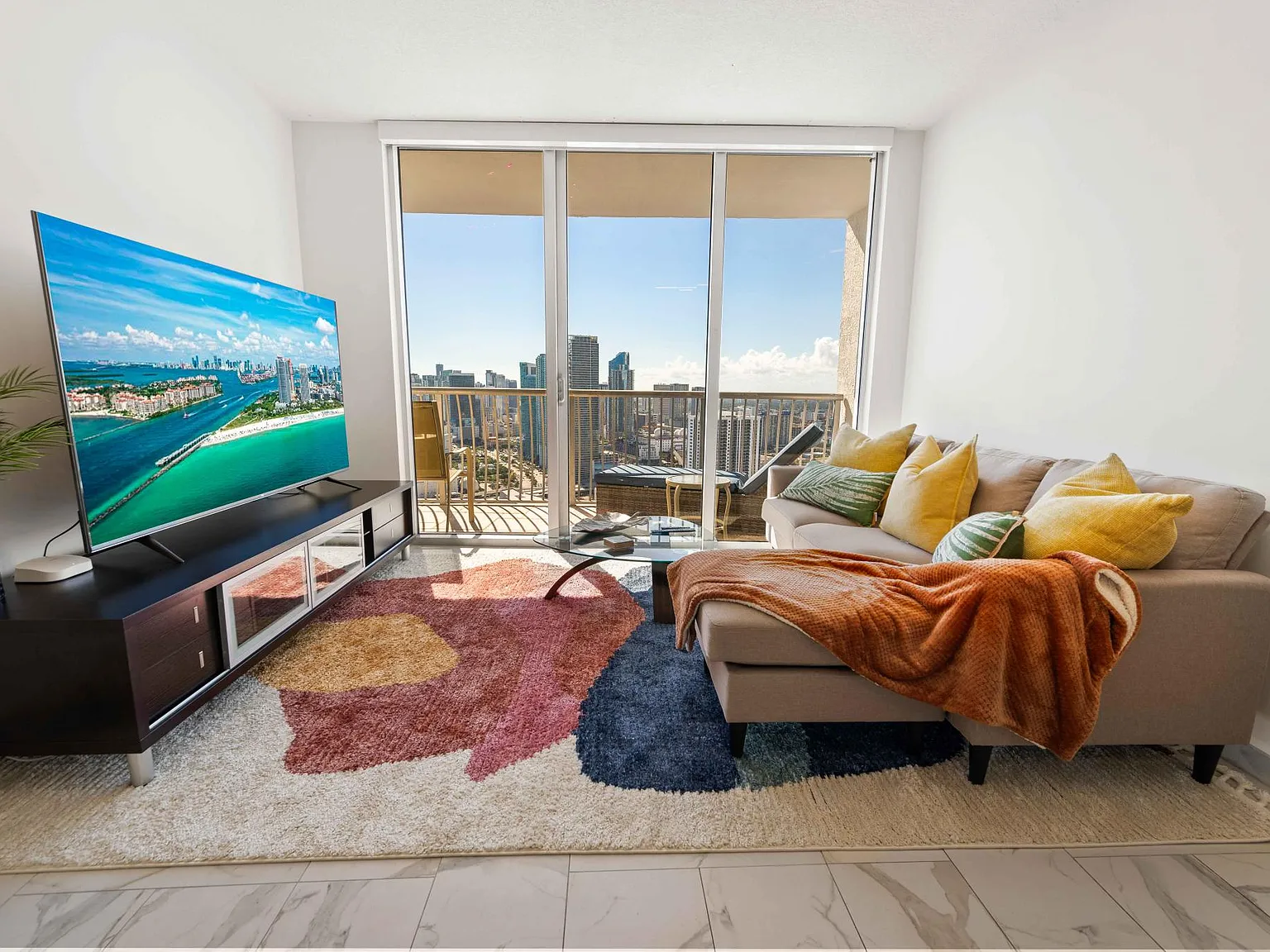 1 bed, 791 sqft, $3,500 — Photo 3