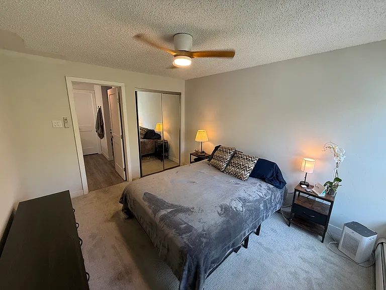 1050 N Lafayette St #401 — Photo 8