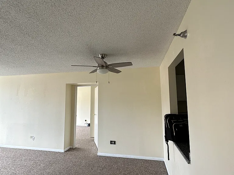 111 W Maple St #1904 — Photo 19